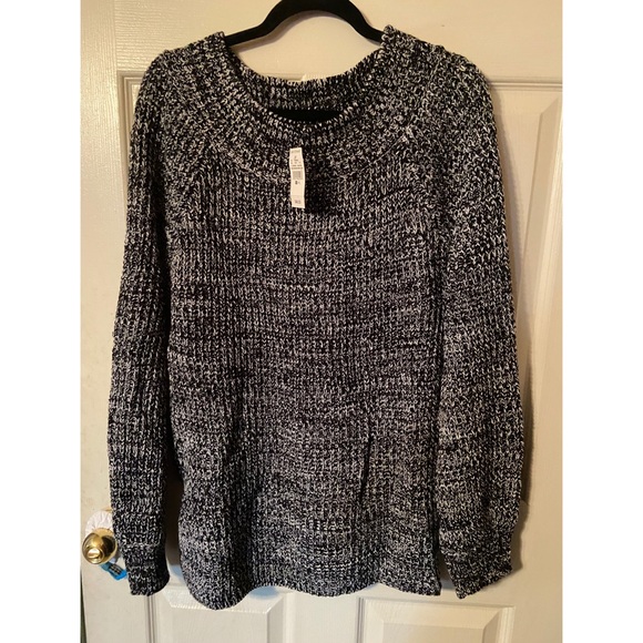 Scoop Neck Ashley Stewart Sweater - Picture 1 of 4